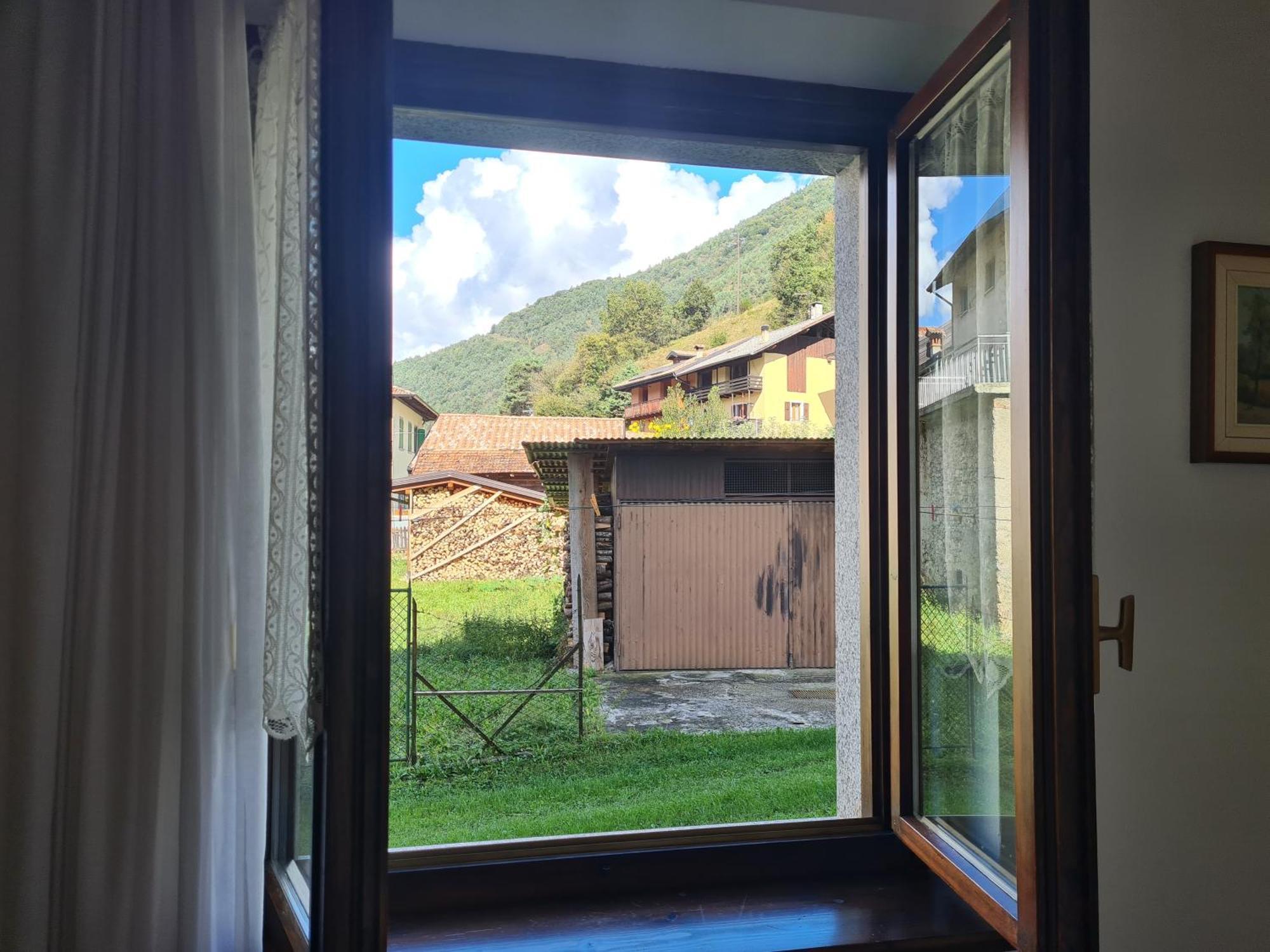 Bioledro Casa Lena Apartment Mezzolago Exterior photo